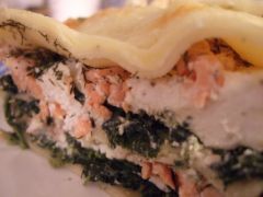Lasagnes saumon épinards ricotta (gros plan)